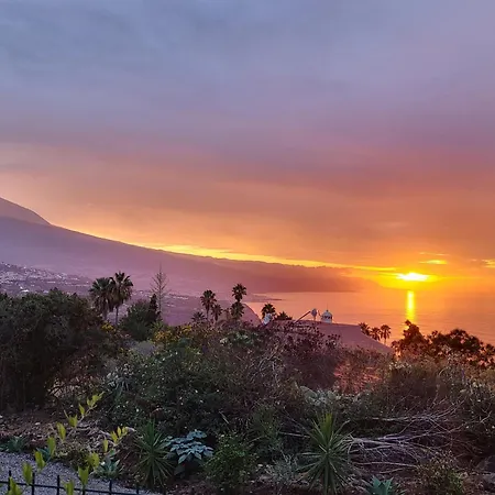 Great Views & Heated Pool - El Perenquen 4 Apartman *